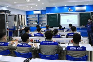 Một tiết học của sinh viên Trường Cao đẳng Cơ điện Hà Nội. 