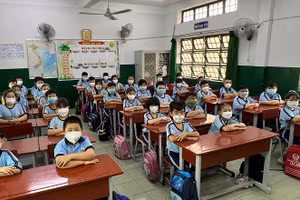 Học sinh Trường Tiểu học Phạm Văn Hai (huyện Bình Chánh, TPHCM) trong một buổi học. Ảnh: TG