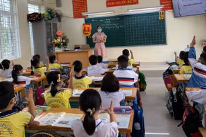 Cô trò Trường Tiểu học Vĩnh Niệm, quận Lê Chân trong giờ học. Ảnh: Linh An