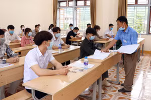 Thí sinh tham dự Kỳ thi tốt nghiệp THPT 2021. Ảnh: INT
