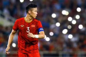 Quế Ngọc Hải không còn đeo băng đội trưởng đội tuyển Việt Nam.