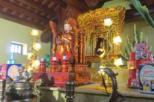 Tượng thờ Lưỡng quốc Đình nguyên Thám hoa Phan Kính.