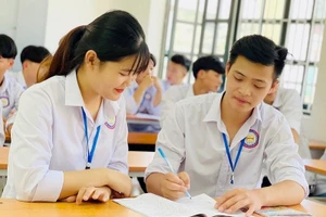 Sinh viên Trường CĐ Du lịch Hải Phòng.