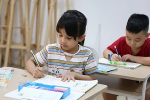 Học sinh Trường Tiểu học Vietschool (quận Thanh Xuân, Hà Nội). Ảnh: TG