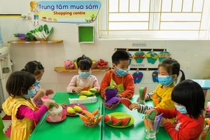 Nhiều trường mầm non tư thục tại các thành phố lớn vẫn hoạt động cầm chừng vì tỉ lệ học sinh ra lớp thấp. Ảnh minh họa