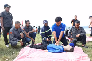 Tập huấn cứu hộ, cứu nạn cho tình nguyện viên đội phản ứng nhanh