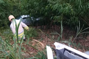 Hiện trường xe ô tô lao xuống vực khiến 5 người bị thương ở Lai châu.