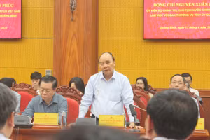 Chủ tịch nước Nguyễn Xuân Phúc làm việc với lãnh đạo chủ chốt tỉnh Quảng Bình.