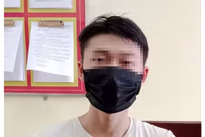 Nam sinh lớp 12 là nghi phạm dùng dao truy sát 2 mẹ con bạn học. Ảnh: CACC.