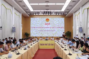 Quang cảnh buổi họp báo định kỳ Qúy I/2024 của TP Cần Thơ.