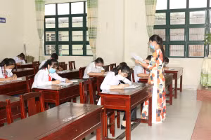 Thí sinh dự thi Học sinh giỏi văn hóa cấp tỉnh bậc THCS