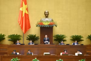 Chủ tịch Quốc hội Vương Đình Huệ điều hành phiên họp 