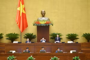 Phó Chủ tịch Quốc hội Nguyễn Đức Hải điều hành phiên họp