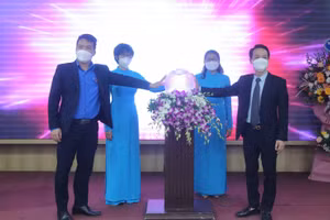 Hội sinh viên Trường ĐH Mở Hà Nội phát động phong trào thi đua với chủ đề “ Vượt qua đại dịch, vững bước tương lai”.