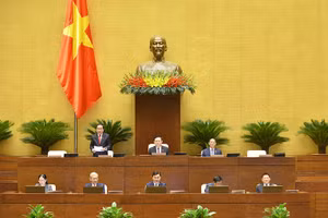 Phó Chủ tịch Thường trực Quốc hội Trần Thanh Mẫn điều hành Phiên họp