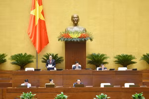 Phó Chủ tịch Thường trực Quốc hội Trần Thanh Mẫn điều hành Phiên họp 