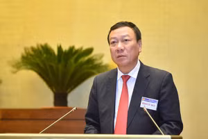 Tổng Thanh tra Chính phủ Đoàn Hồng Phong, thừa ủy quyền của Thủ tướng Chính phủ trình bày Tờ trình dự án Luật Thanh tra (sửa đổi)