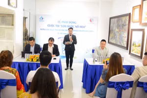 Toàn cảnh lễ phát động Cuộc thi “Lon nước nở hoa”.