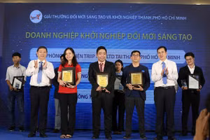  Trao Giải thưởng I-Star cho Nhóm 1 - Doanh nghiệp khởi nghiệp đổi mới sáng tạo tiêu biểu.