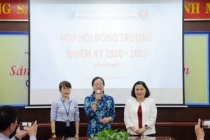 TS. Lê Thị Ngọc Điệp - Bí thư Đảng ủy giữ chức Chủ tịch Hội đồng trường và PGS.TS Ngô Thị Phương Lan - Hiệu trưởng giữ chức Phó Chủ tịch Hội đồng trường ĐH KHXH&NV TP.HCM nhiệm kỳ 2020-2025.