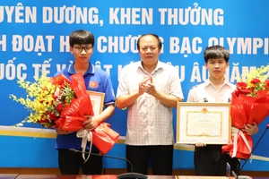 Bắc Giang khen thưởng học sinh có thành tích xuất sắc (Ảnh minh họa).