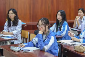 Học sinh lớp 12 trường THPT Chuyên Bắc Ninh tập trung ôn tập hướng đến kỳ thi tốt nghiệp THPT.