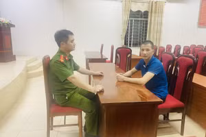 Dương Đông Hưng tại Cơ quan điều tra Công an huyện Tân Yên.