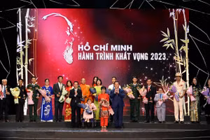 Chương trình “Hồ Chí Minh - Hành trình khát vọng 2023” tôn vinh, biểu dương 67 điển hình tiêu biểu trong cả nước.