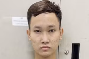 Khuất Duy Sơn tại cơ quan công an.