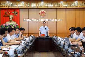 Chủ tịch UBND tỉnh Bắc Giang chủ trì làm việc với các địa phương và doanh nghiệp.