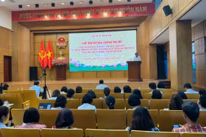 Quang cảnh lớp bồi dưỡng chính trị hè điểm cầu tại quận Ba Đình.