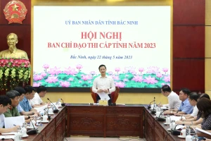 Ông Vương Quốc Tuấn - Phó Chủ tịch Thường trực UBND tỉnh Bắc Ninh chủ trì hội nghị Ban Chỉ đạo thi cấp tỉnh năm 2023.