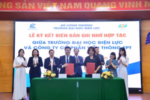 Quang cảnh lễ ký kết biên bản ghi nhớ hợp tác.