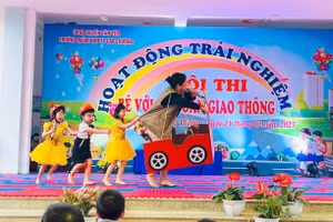 Tiểu phẩm “Cổng trường an toàn” của Đội thi số 03.