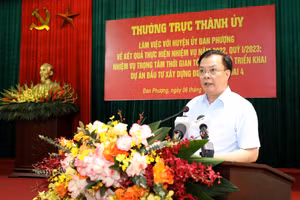 Bí thư Thành ủy Hà Nội - Đinh Tiến Dũng phát biểu.