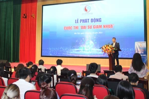 Quang cảnh lễ phát động.