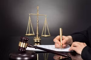 Những tố chất chứng tỏ bạn phù hợp với ngành luật