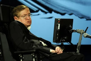 Stephen Hawking: "Trí tuệ nhận tạo có thể đe dọa nhân loại"