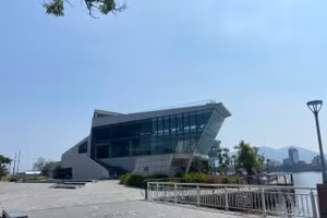 Dự án nhà hàng, bến du thuyền bên bờ sông Hàn TP. Đà Nẵng. Ảnh: Hoàng Vinh. 