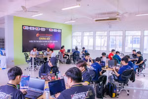 Các đội tranh tài tại cuộc thi an toàn thông tin Việt Nam. Ảnh: Hoàng Vinh.