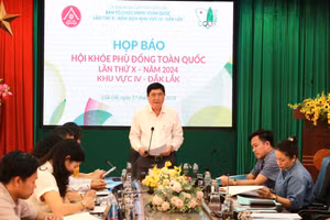 Ông Phạm Đăng Khoa, Giám đốc Sở GD&ĐT thông tin về HKPĐ toàn quốc khu vực IV. (Ảnh: TT)