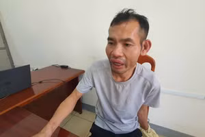 Lê Quốc Tuấn tại cơ quan Công an. (Ảnh: TT)