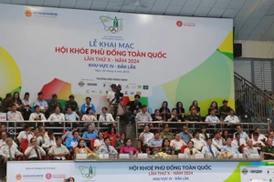 Các đại biểu dự khai mạc HKPĐ toàn quốc khu vực IV. (Ảnh: TT)