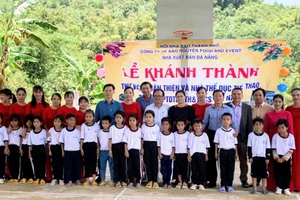 Lễ khánh thành thư viện thân thiện và khu thể dục thể thao.