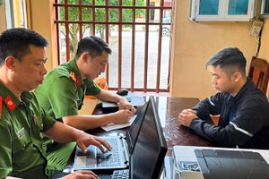  Lê Tất Đạt tại cơ quan điều tra. Ảnh: Công an cung cấp.