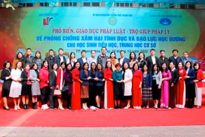 Trường Tiểu học Nguyễn Văn Trỗi, TP Thanh Hóa tổ chức buổi tuyên truyền phổ biến giáo dục pháp luật - Trợ giúp pháp lý.