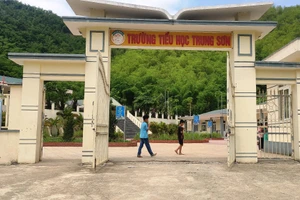 Trường Tiểu học Trung Sơn (Quan Hóa, Thanh Hóa) được công nhận đạt chuẩn Quốc gia mức độ 1 vào tháng 11/2020. Ảnh: Thế Lượng.