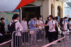 Thí sinh dự thi vào lớp 10 chuyên KHTN năm 2021