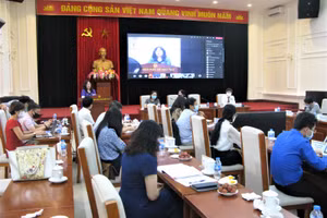 Thứ trưởng Bộ GD&ĐT Ngô Thị Minh phát biểu kết luận hội thảo.