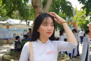HS Nguyễn Xuân Hương.